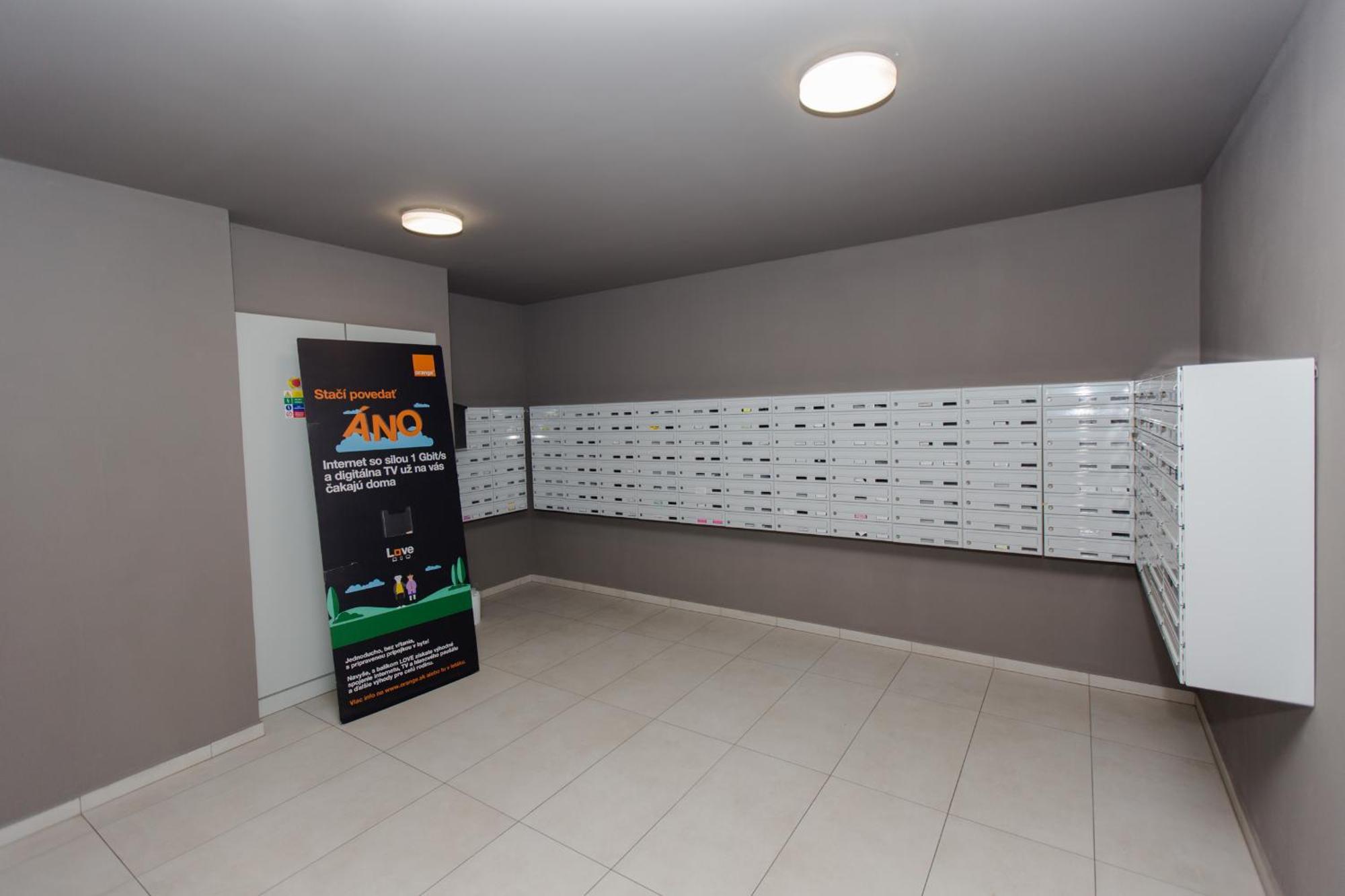 Apartment Near The Ondrej Nepela Winter Stadium Bratislava Exterior photo